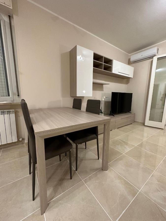 Desenzanino Apartment Twelve Дезенцано-дель-Гарда Экстерьер фото