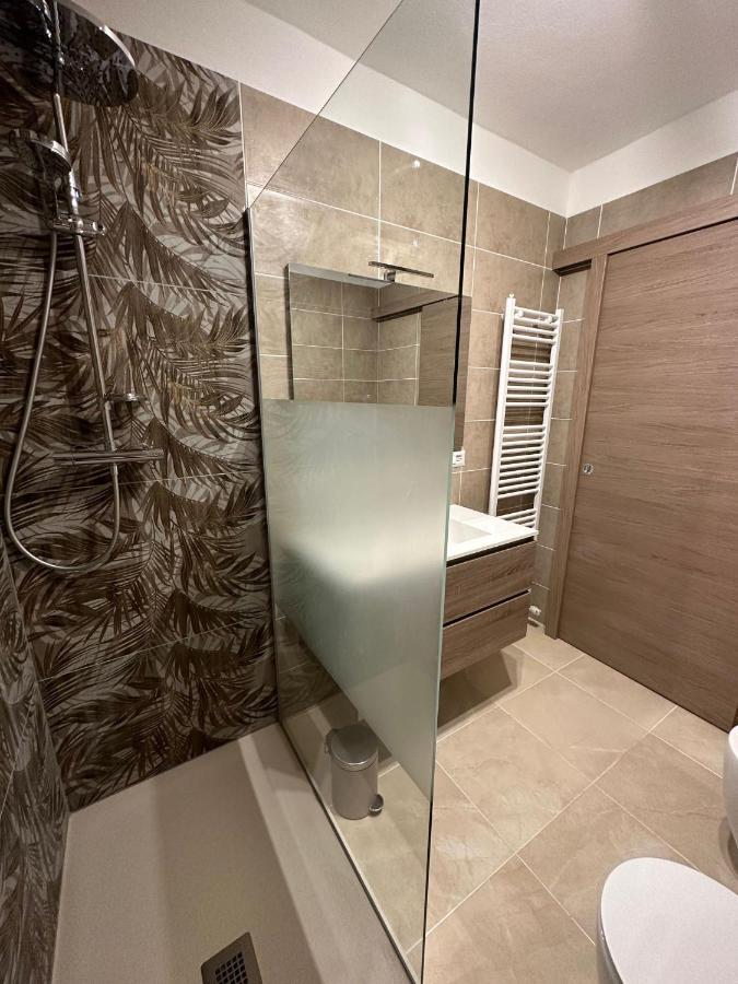 Desenzanino Apartment Twelve Дезенцано-дель-Гарда Экстерьер фото