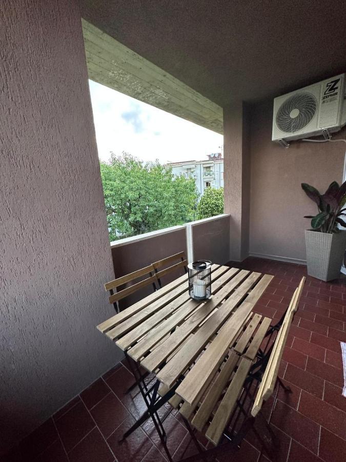Desenzanino Apartment Twelve Дезенцано-дель-Гарда Экстерьер фото